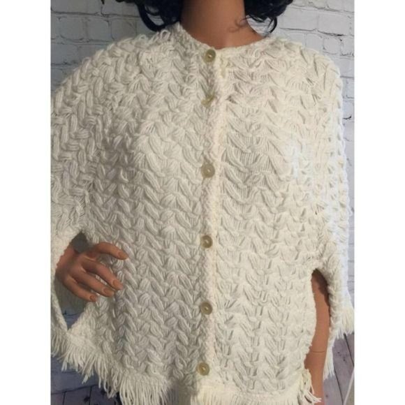 Vintage 1960s Aris Knitwear Ivory Crochet Shawl Fringe Boho Wrap - Picture 4 of 11